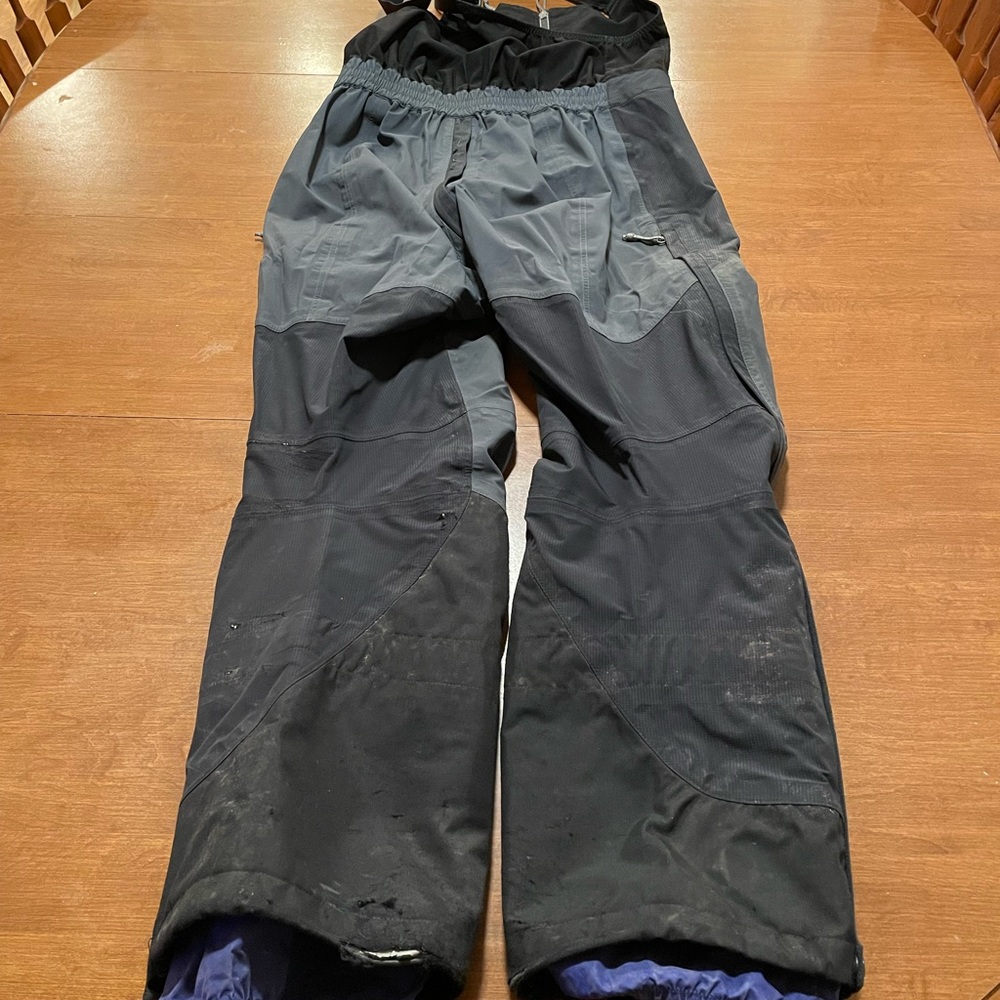 Patagonia Goretex Ski Pant Bibs - Picture 2 of 2